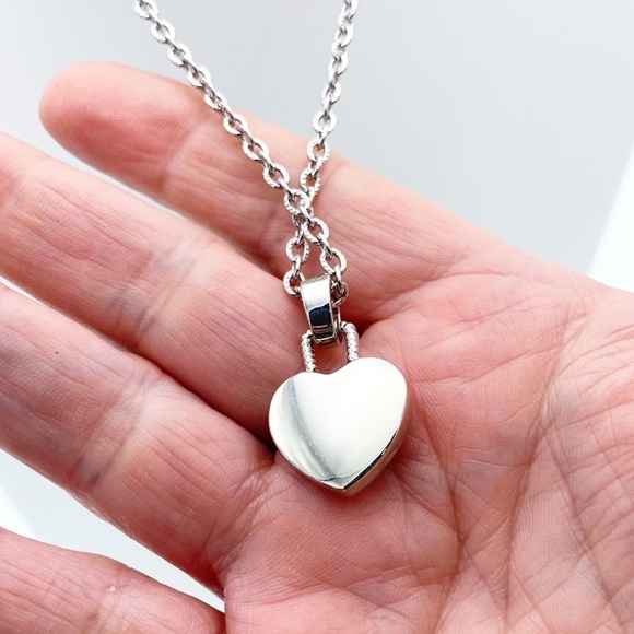 Diamonds International Two Tone Heart Pendant Silver Tone Chain Necklace - Picture 8 of 10